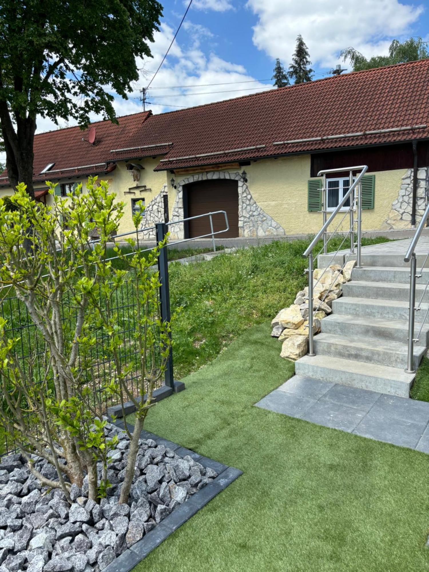 Ferienwohnung Im Usseltal - Zirben Spa - Monheimer Alb - Altmuehltal - Familie Geyer Daiting Monheim  Екстериор снимка